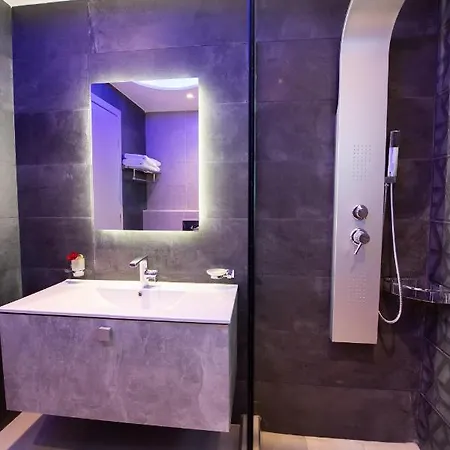 Anatoli Никиана