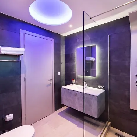 Anatoli Никиана