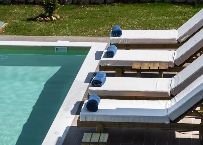 Anatoli Villa