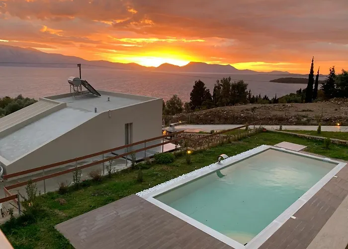 Anatoli Villa *